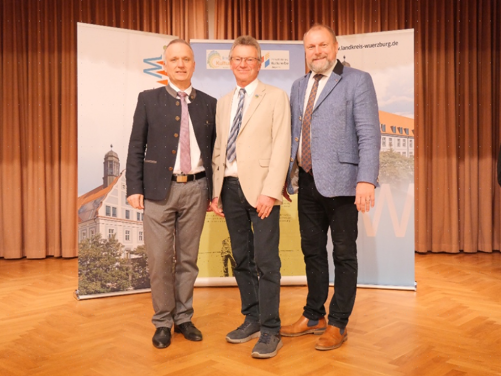 1. Bürgermeister Wilfried Saak, Feldgeschworenen-Obmann Werner Wenninger, Landrat Thomas Eberth